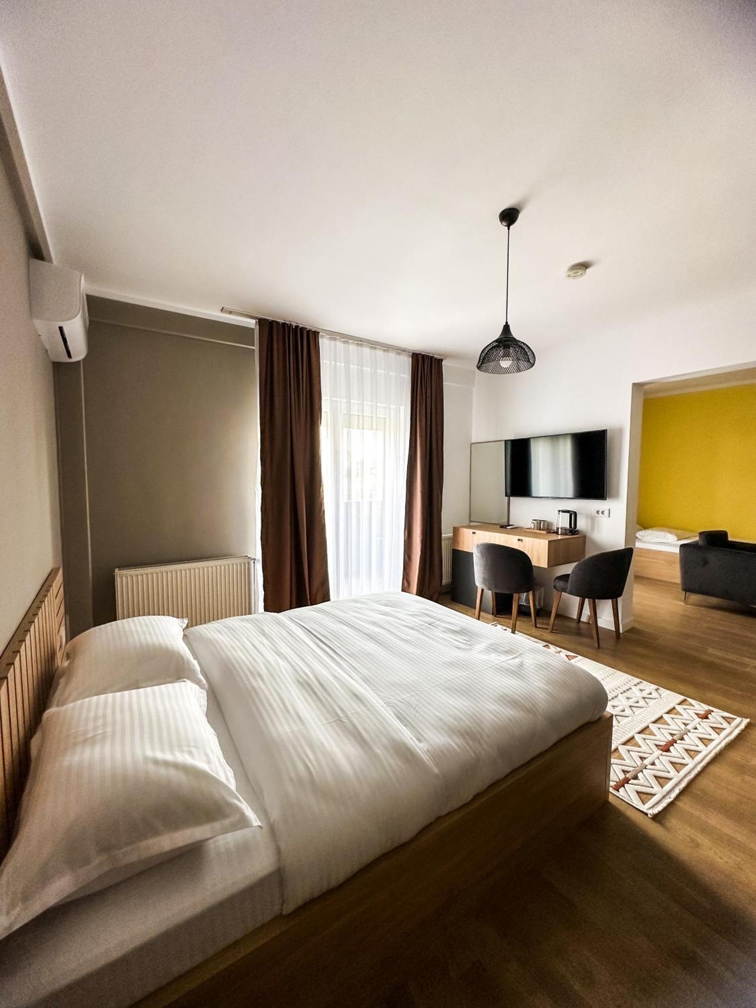Grand Apartments Prishtina Pristina Exterior foto